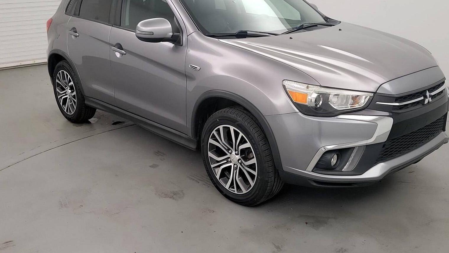 MITSUBISHI OUTLANDER SPORT 2018 JA4AR3AW1JU001757 image